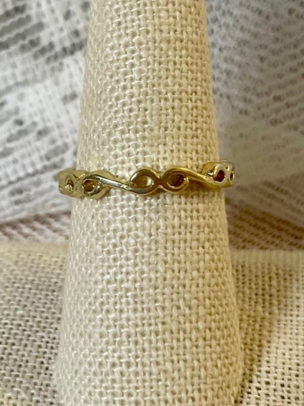 Open Circle Wavy Stacking Ring Size 6.5